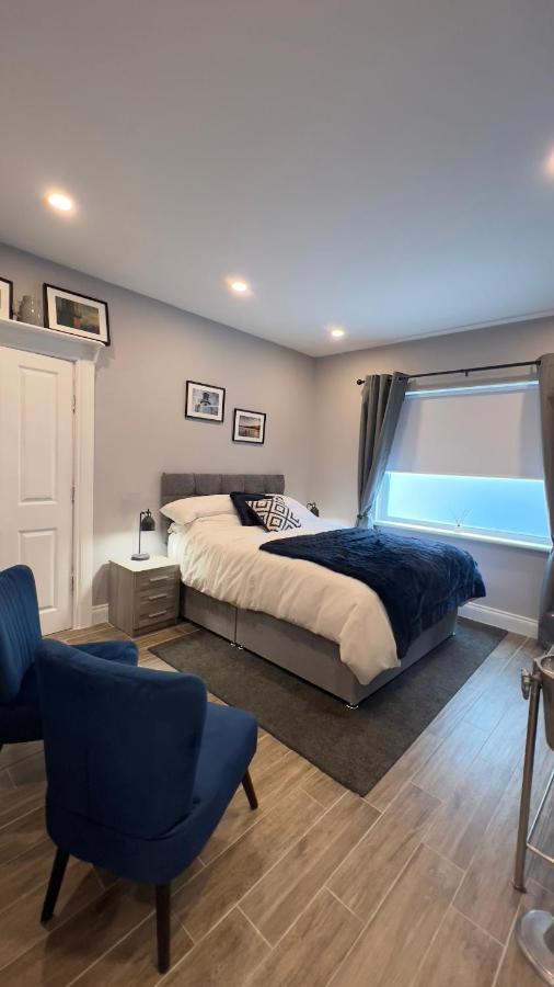 Apartamento The King'S Parlour Whitehead Exterior foto